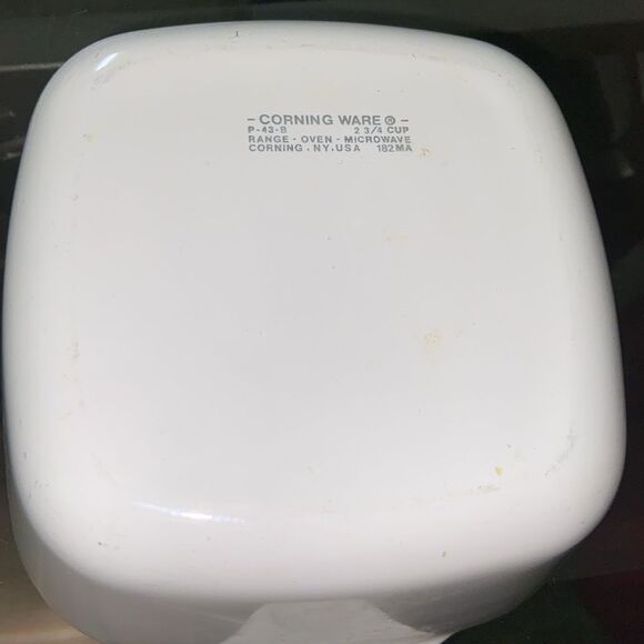 VTG, Corning Ware P-43-B 2 3/4 Cup Pair Floral White Baking Dishes - Picture 6 of 6